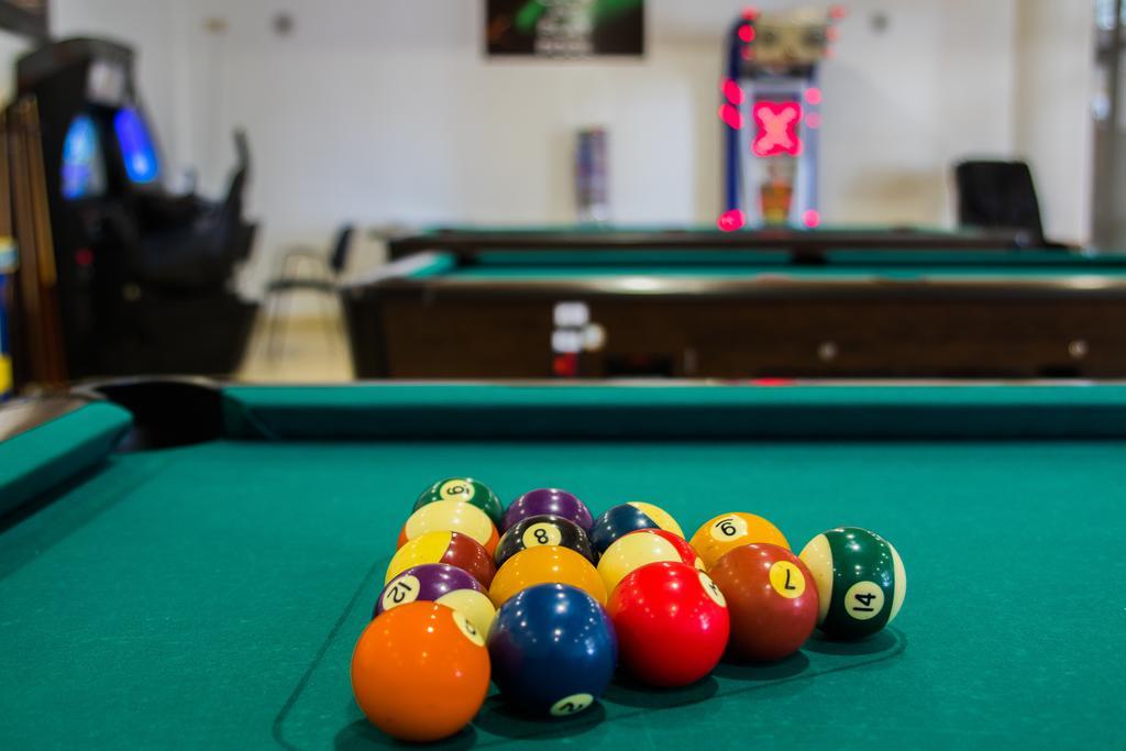 Grand Muthu Forte Do Vale Албуфейра Экстерьер фото Pool balls